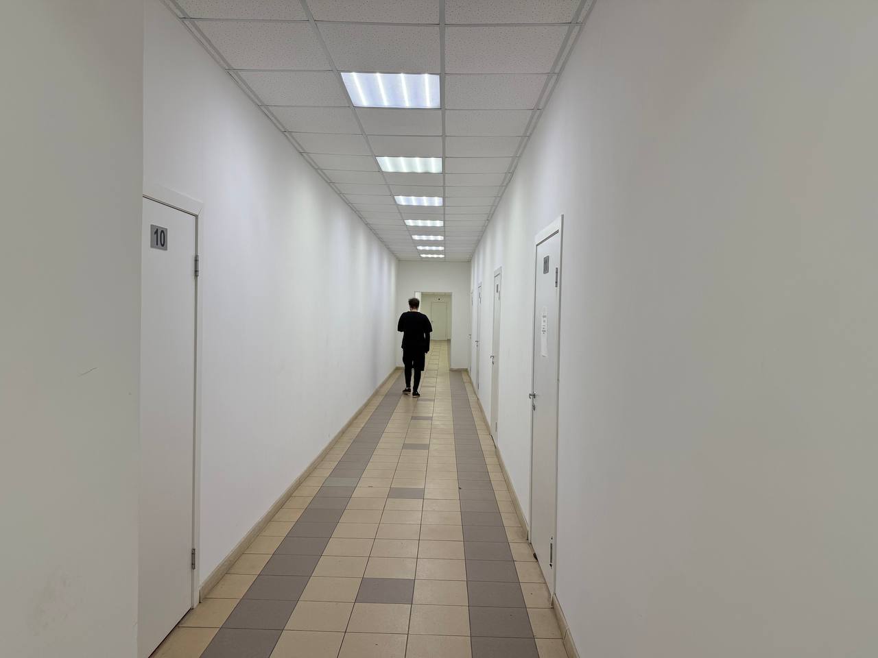 Бизнес-центр на ул. Чекистов, 13